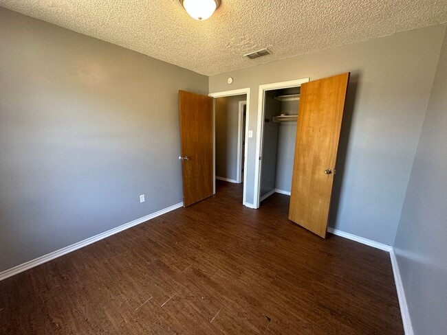 Building Photo - 12756 Candleridge Dr