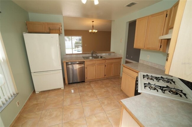 Building Photo - 205 Indian Point Cir