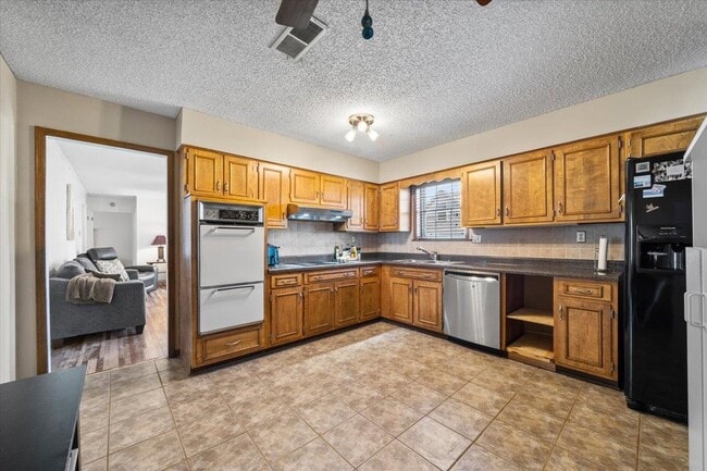 Building Photo - 676 Hermitage Trail