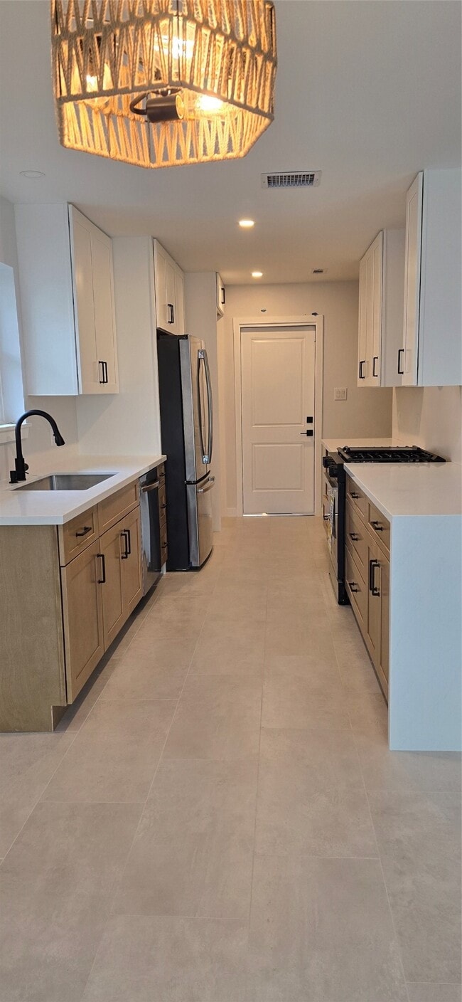 Building Photo - 1403 Bramblebury Dr