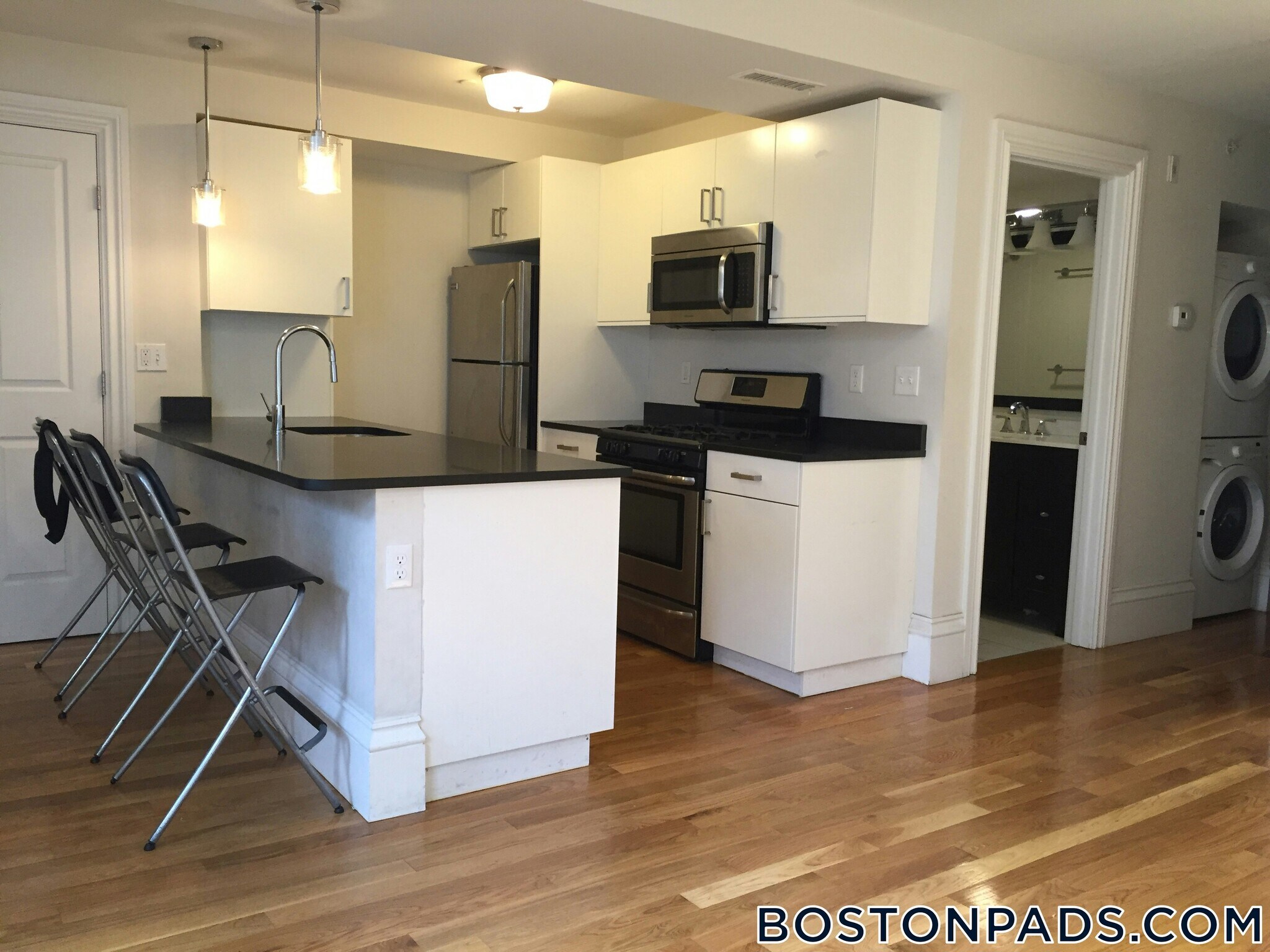 Building Photo - 656 Massachusetts Ave