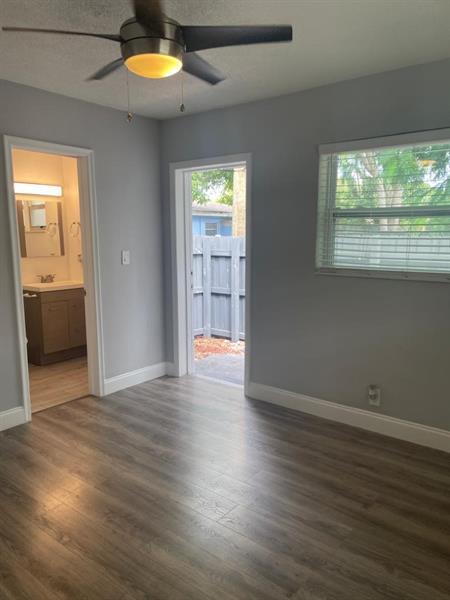 Building Photo - 732 SE 15th St