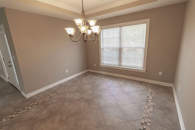 Building Photo - 2303 Roslyn Ct