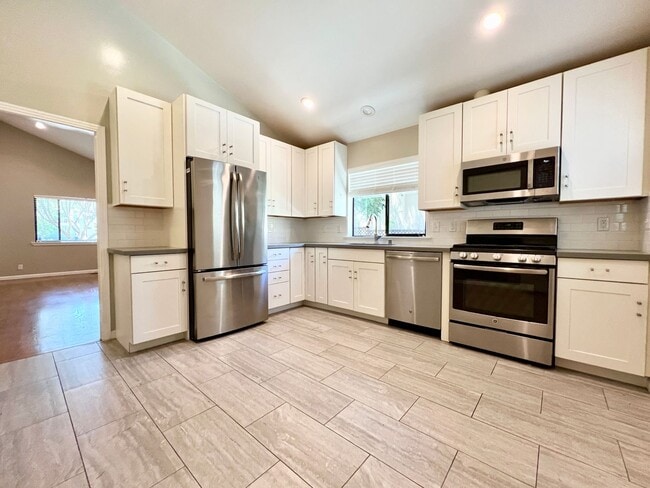 Building Photo - Stylishly Updated 2-Bed, 2-Bath Home - Private Garage