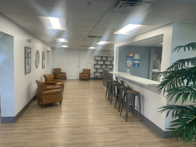 Building Photo - 4072 70th Ct N