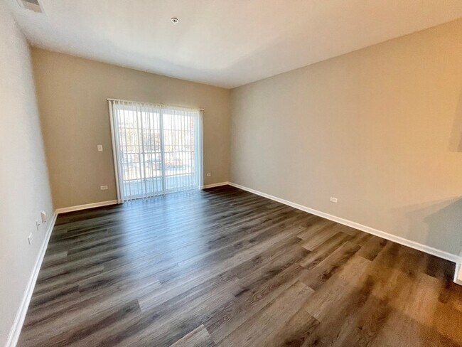 Building Photo - 301 N Madison St