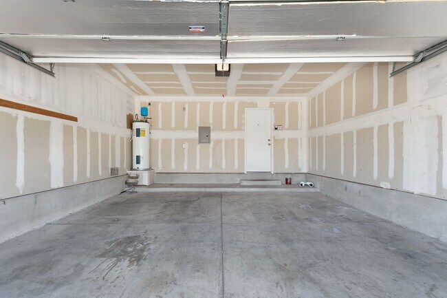 Building Photo - Highland Farms~Single Story 3 Bedroom with Study on Corner Lot