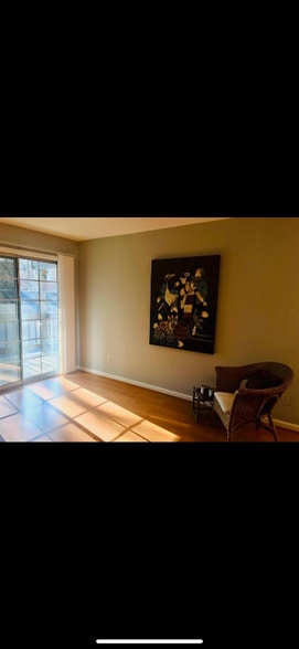 Building Photo - 10555 Montgomery Rd