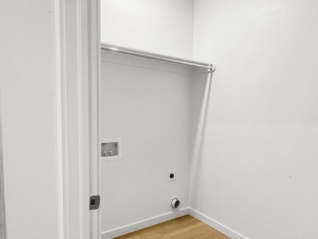 Building Photo - Charming New 2-Bedroom Home for Rent in La...