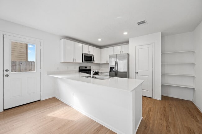 Building Photo - 18950 Panzini Dr