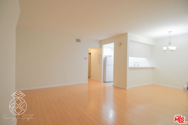 Building Photo - 1727 Glendon Ave