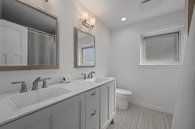 Building Photo - 4702 Bayou Vista Dr