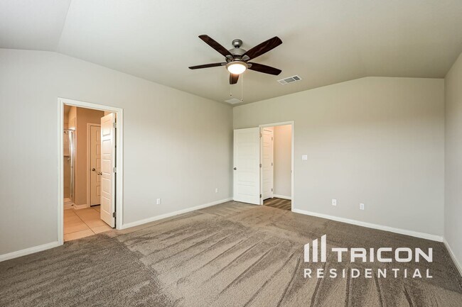 Building Photo - 5519 Shasta Pl