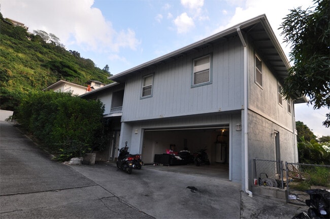 Building Photo - 1751D 10th Ave