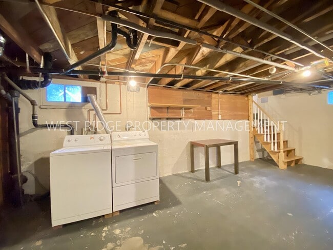 Building Photo - 5903 N Denver Ave