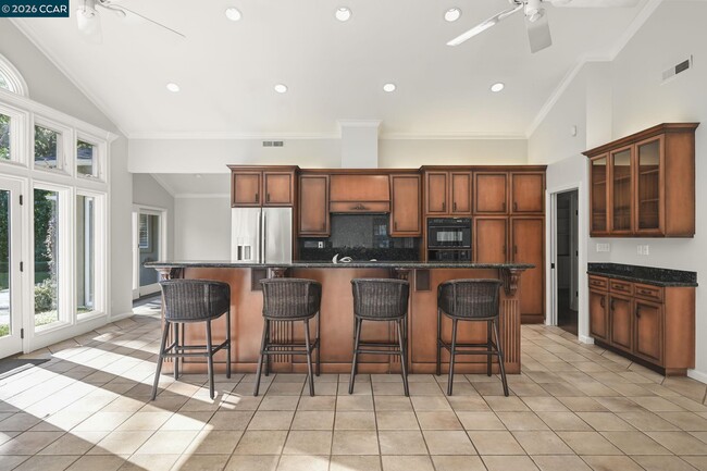 Building Photo - 161 La Serena Ave