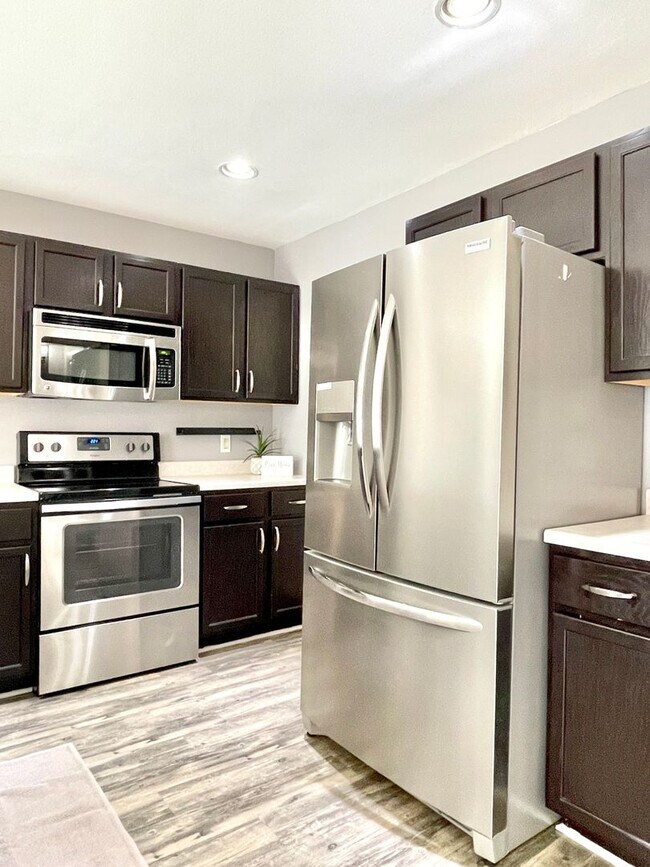 Building Photo - Spacious 3 Bed Home Near Hill AFB & I-15 – RV Parking + Fenced Yard