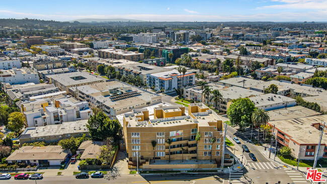 Building Photo - 3600 Bagley Ave