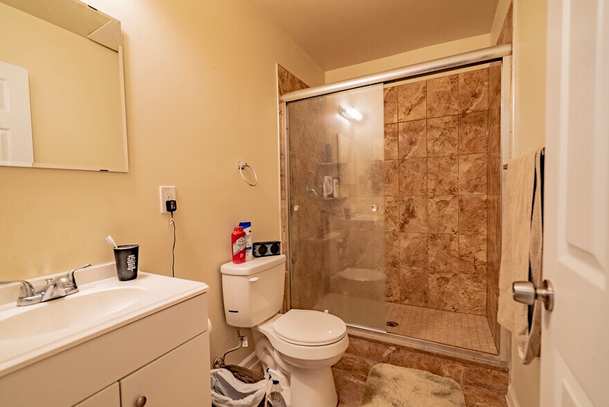 Building Photo - 3707 Powelton Ave