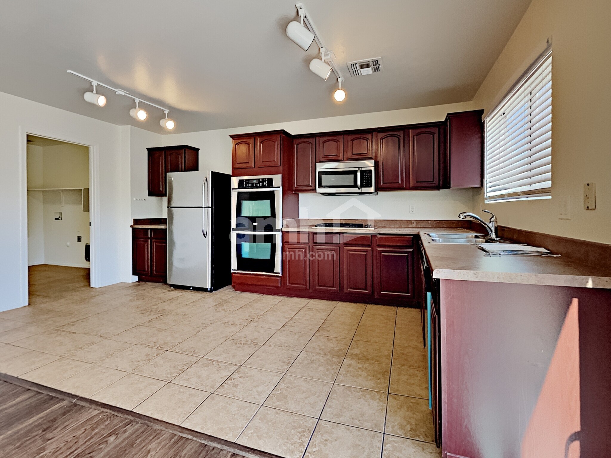 Building Photo - 4837 W Calle Don Alfonso