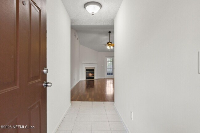 Building Photo - 616 Fallen Timbers Dr