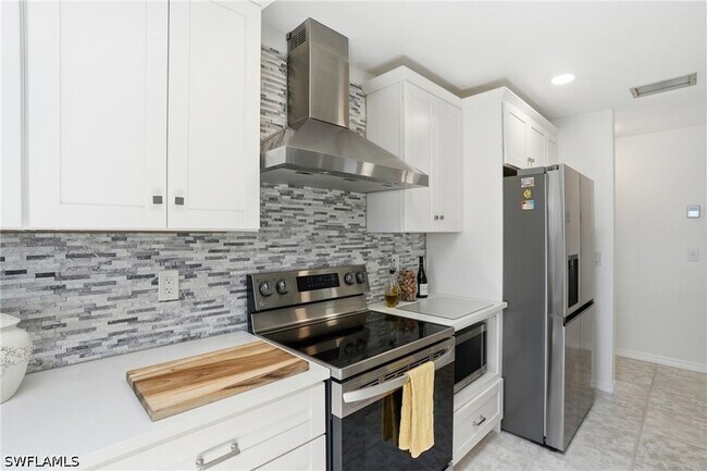 Building Photo - 132 Bordeaux Cir