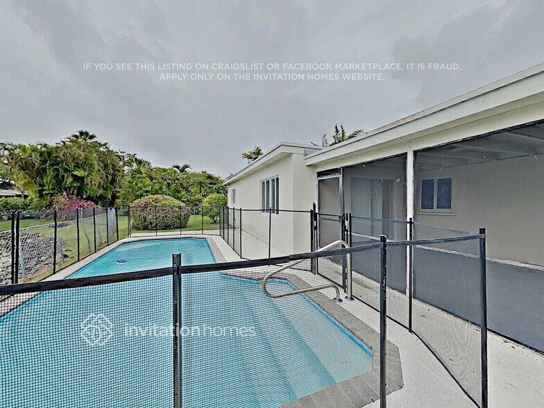 Building Photo - 6433 NW 21st Ct