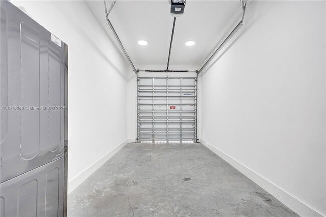 Building Photo - 119 NE 118th St