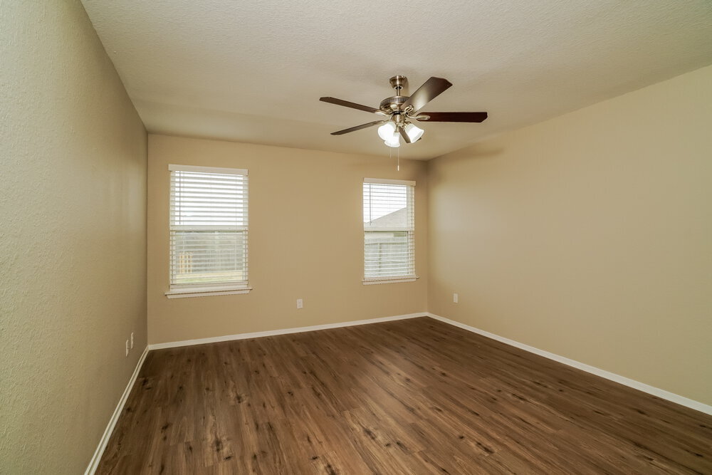 Building Photo - 123 Fabarm Ln