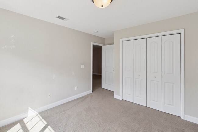 Building Photo - 608 Piedmont Ave