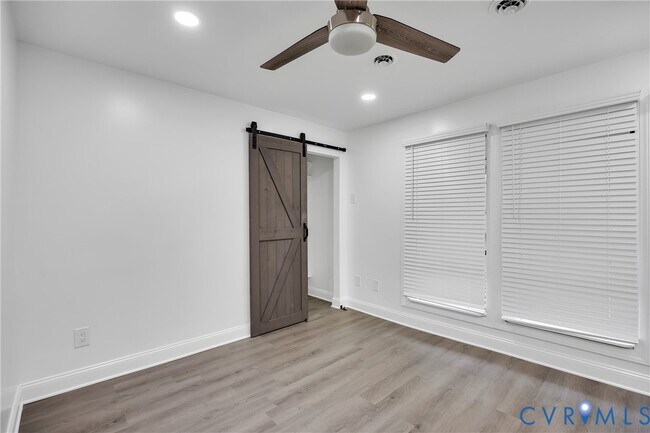 Building Photo - 11711 Deerhurst Dr