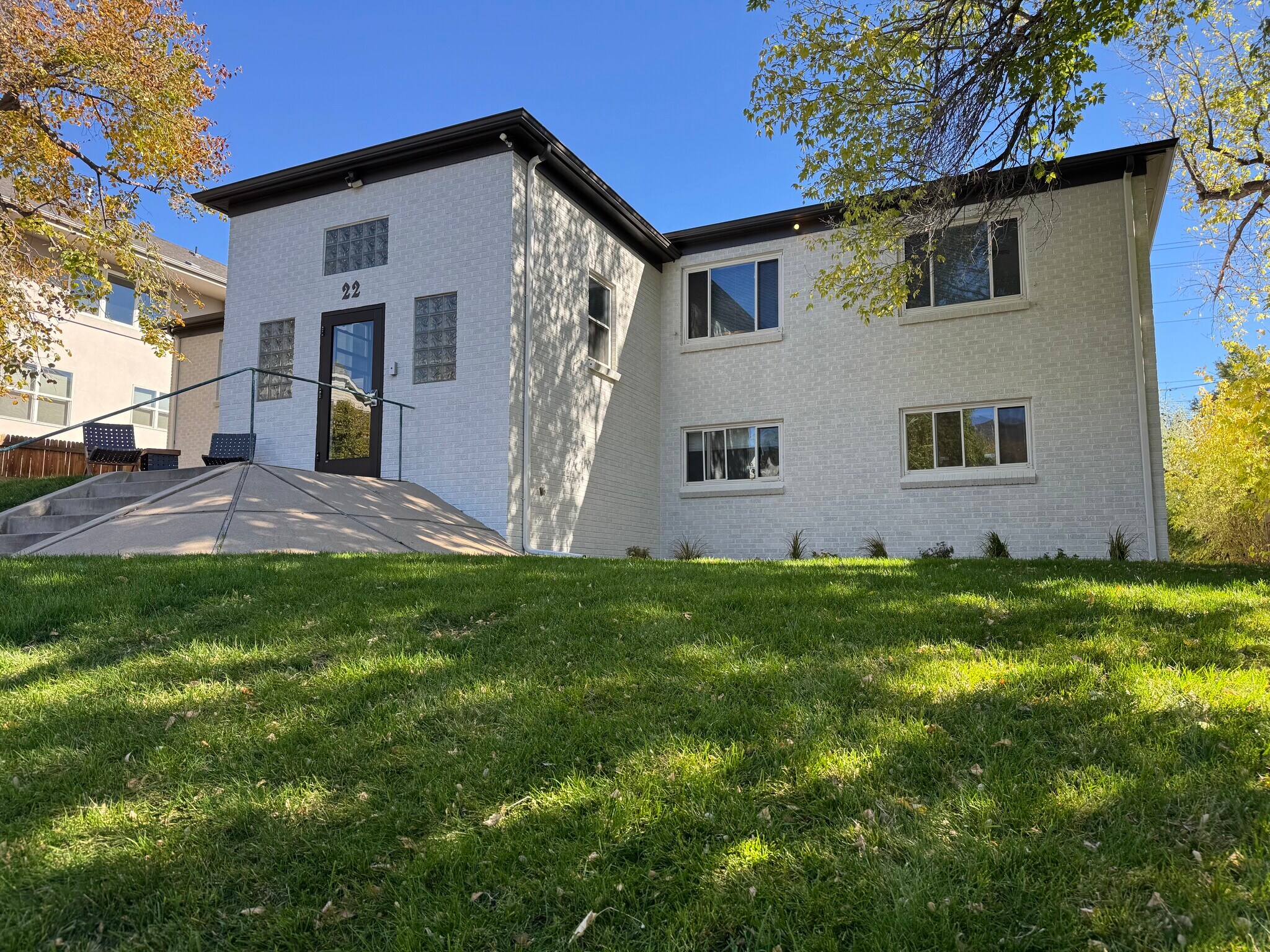 Building Photo - 22 Jackson St