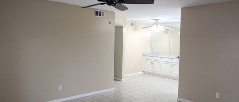 Building Photo - 2100 W Beach Dr