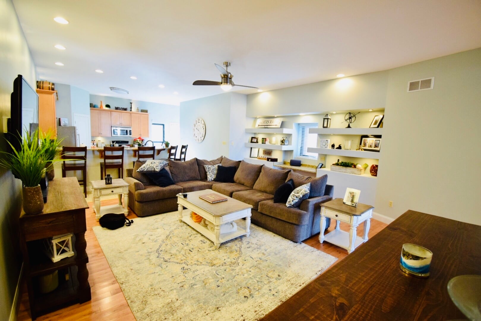 Building Photo - 4376 Olive St