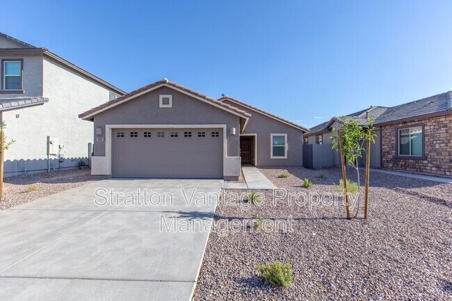 Building Photo - 305 Pinnacle Ridge Dr