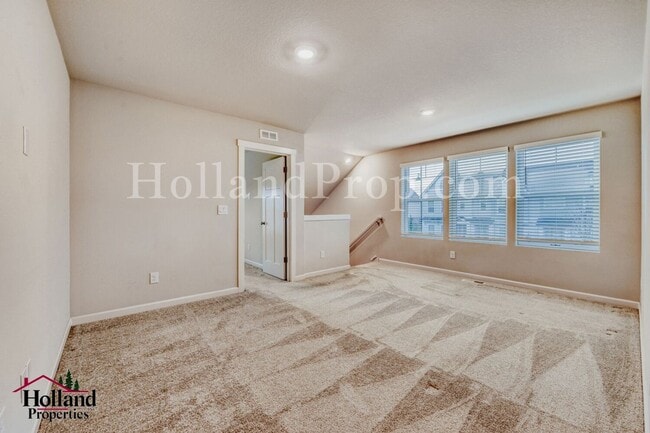 Building Photo - Beautiful Corner-Lot Home in South Hillsboro