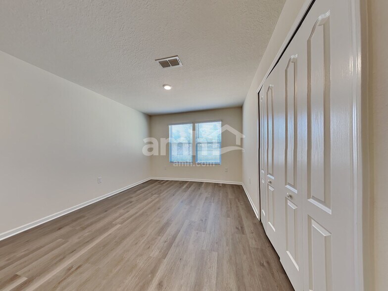 Building Photo - 22 N Hamilton Springs Rd