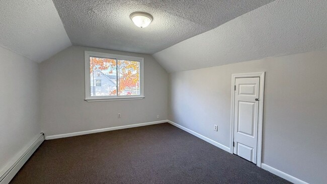 Building Photo - Gorgeous single-family Home