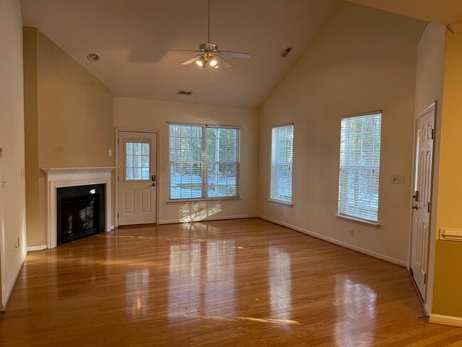 Building Photo - 4257 Falcon Creek Dr