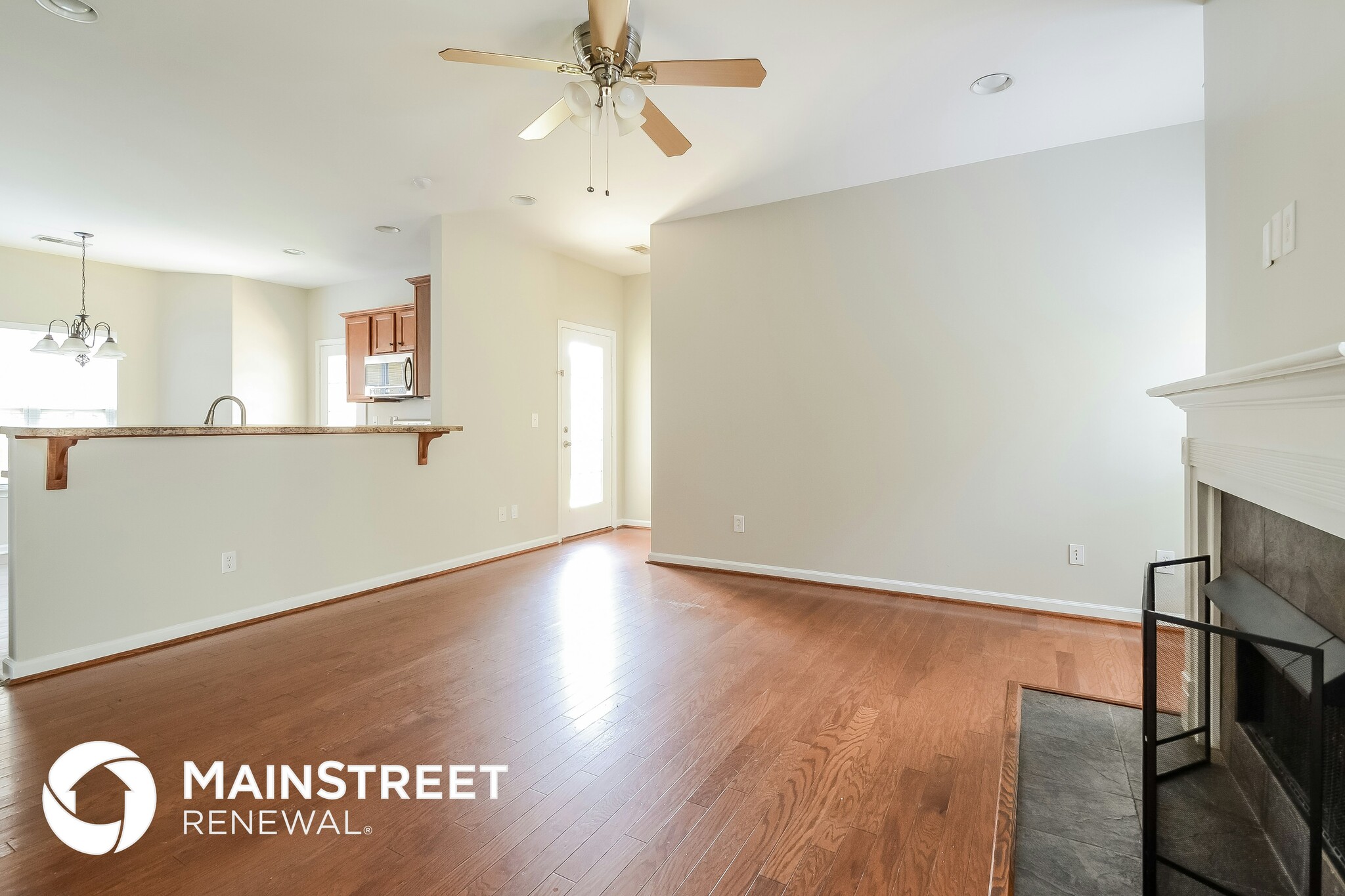Building Photo - 1068 Fairbank Ln