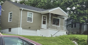 Building Photo - 5752 N 33rd Ave