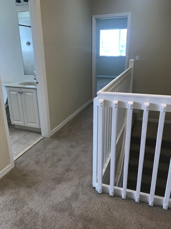 Building Photo - Rental unit