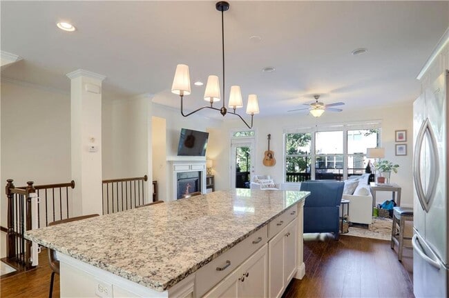 Building Photo - 3216 Creole Ln