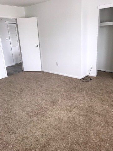 Building Photo - 44 Hopewell Ln Unit #B