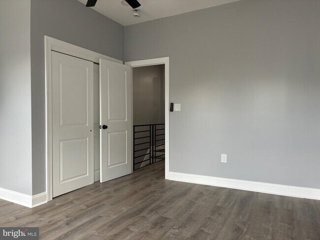 Building Photo - 5812 Willows Ave