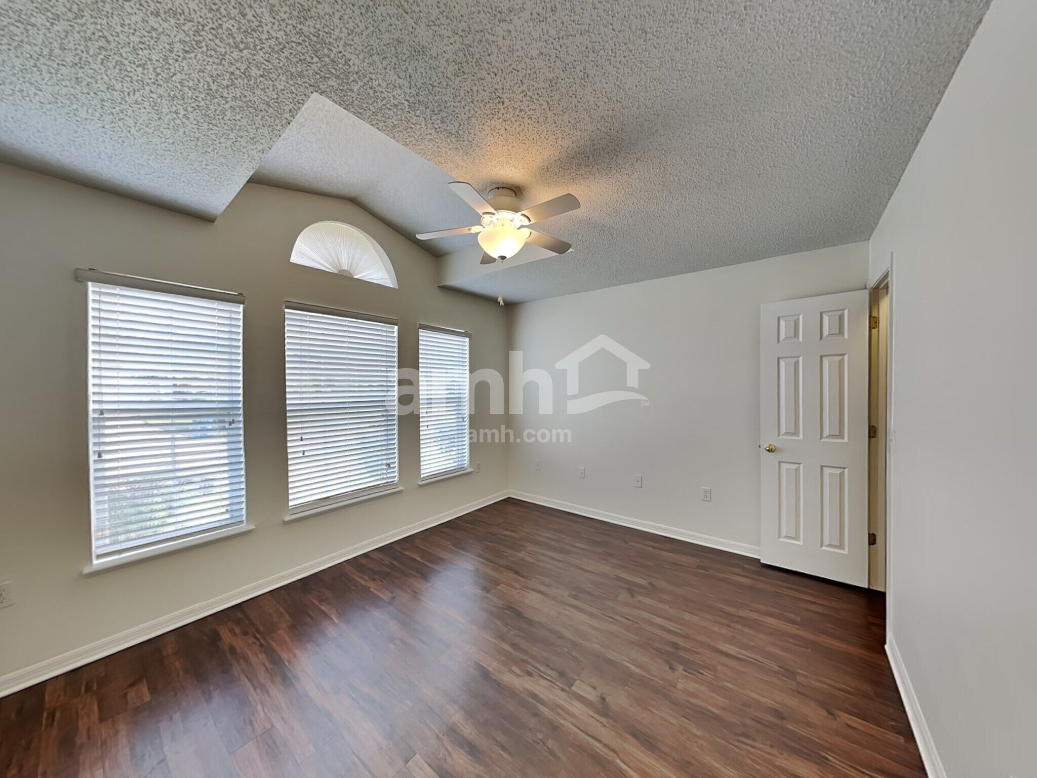 Building Photo - 9172 Upstream Ct