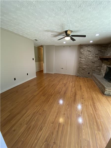 Building Photo - 15 Beaver Run Dr