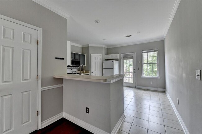 Building Photo - 3187 Mill Springs Cir NE
