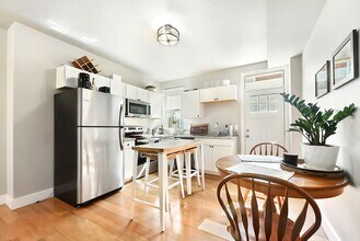 Building Photo - Completely remodeled 2 bedroom/office in Lawrenceville