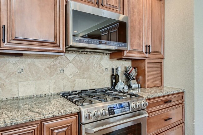 Building Photo - 9805 Cypress Point Cir